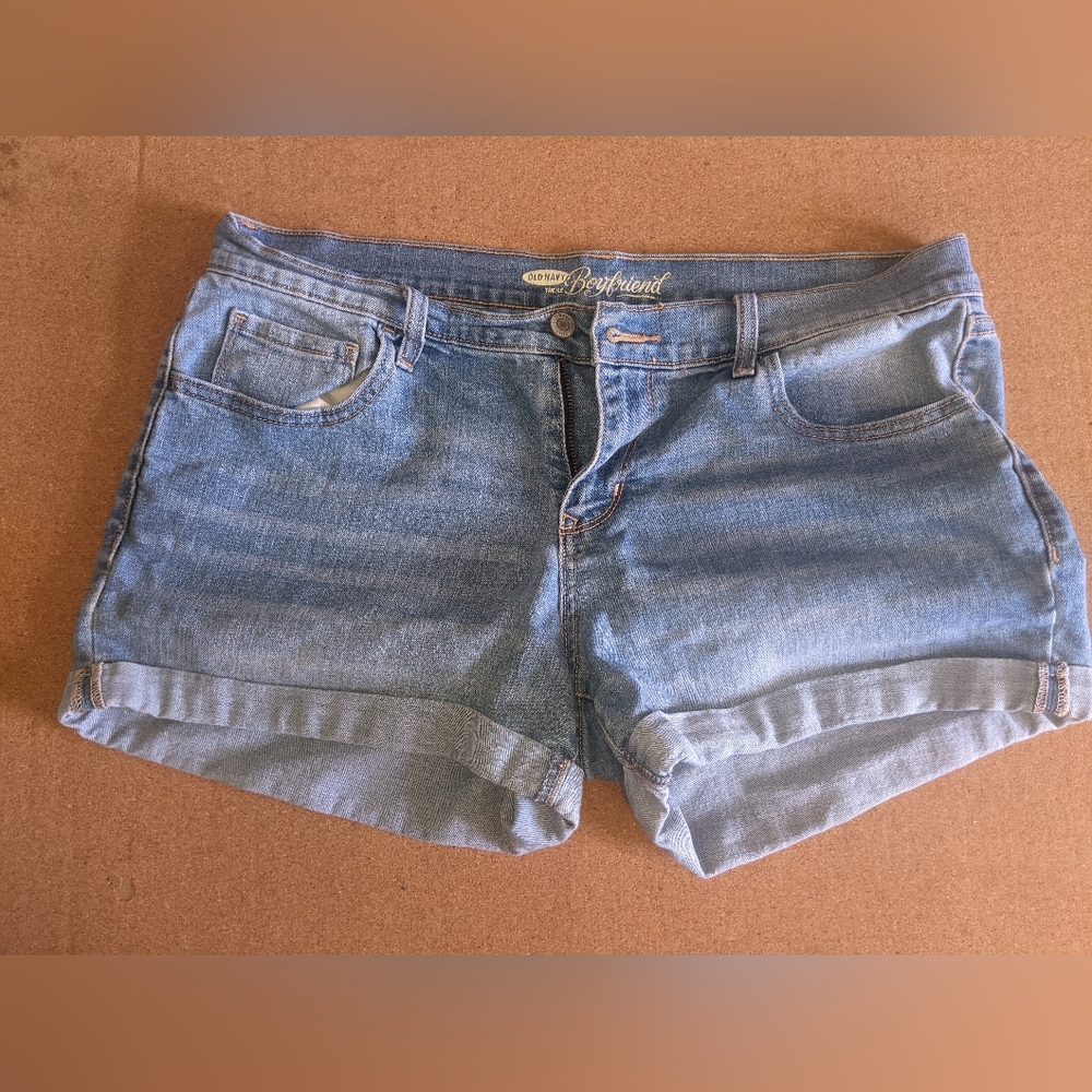 Women's Old Navy Boyfriend Shorts 12